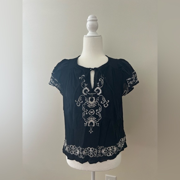 Embroidered Flutter-Sleeve Top - Picture 3 of 7